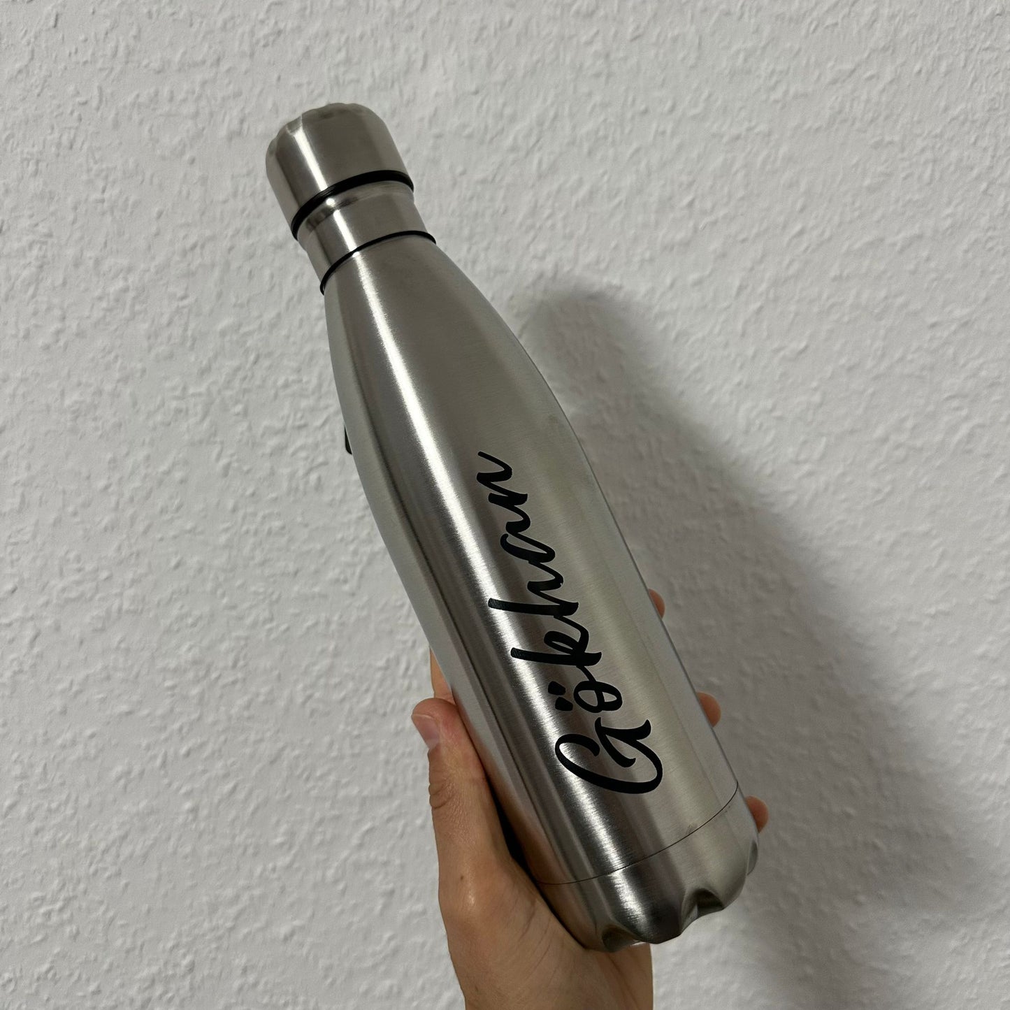 Thermos en metal gravé